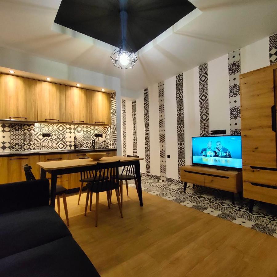 Gekas Premiun City Center Apartment Kalampáka Ngoại thất bức ảnh